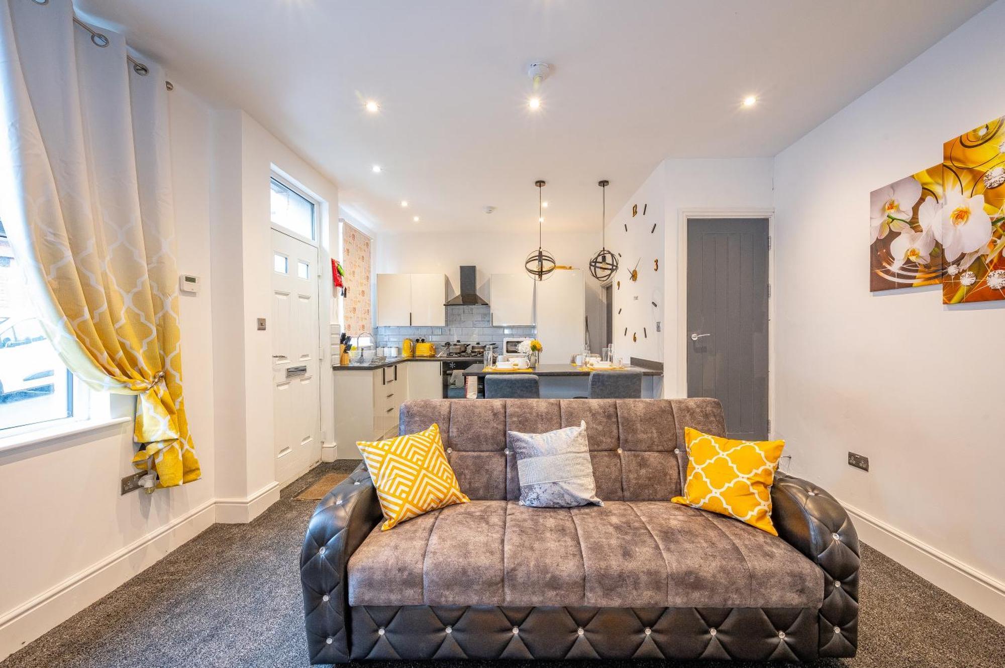 Homestay *rb10w* For Your Relaxed & Cosy + Free Parking + Free Fast Wifi * Leeds (West Yorkshire)