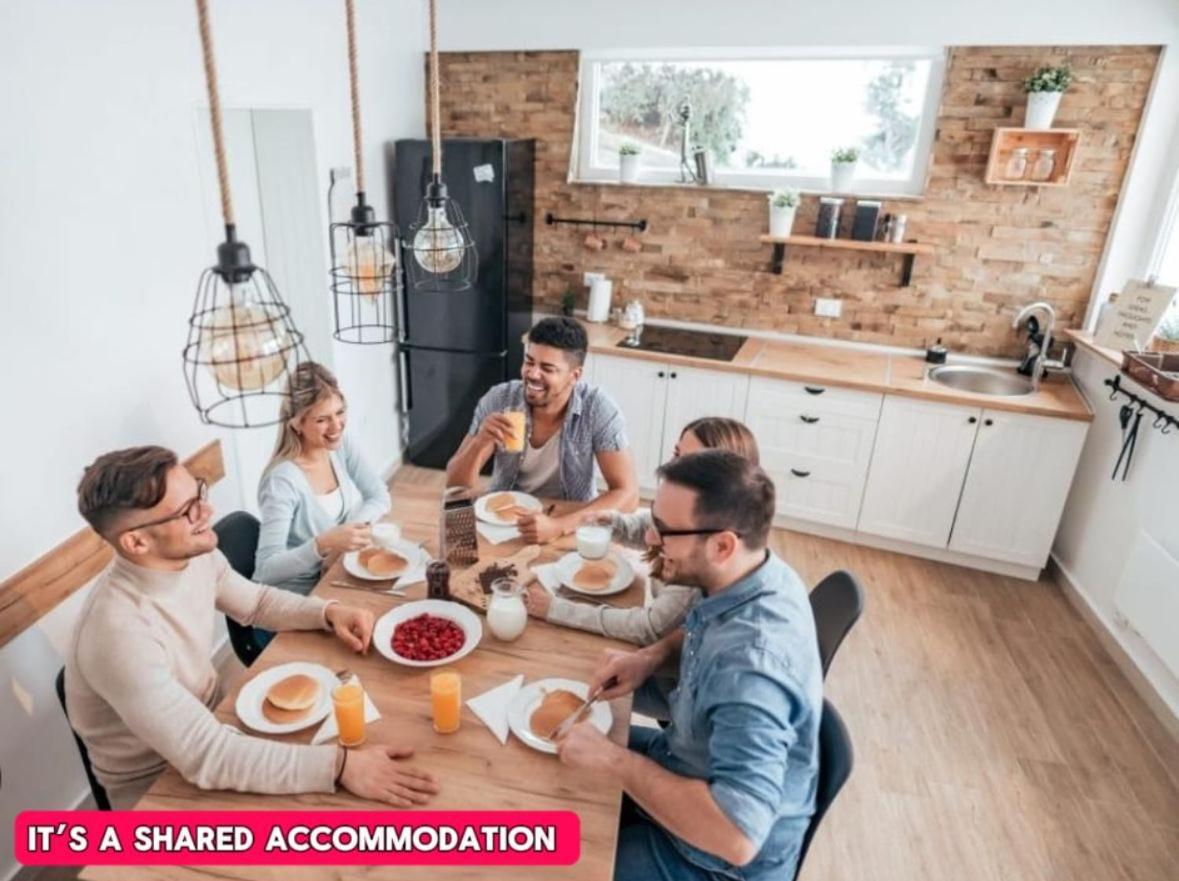 Alloggio in famiglia *rb10w* For Your Relaxed & Cosy + Free Parking + Free Fast Wifi *